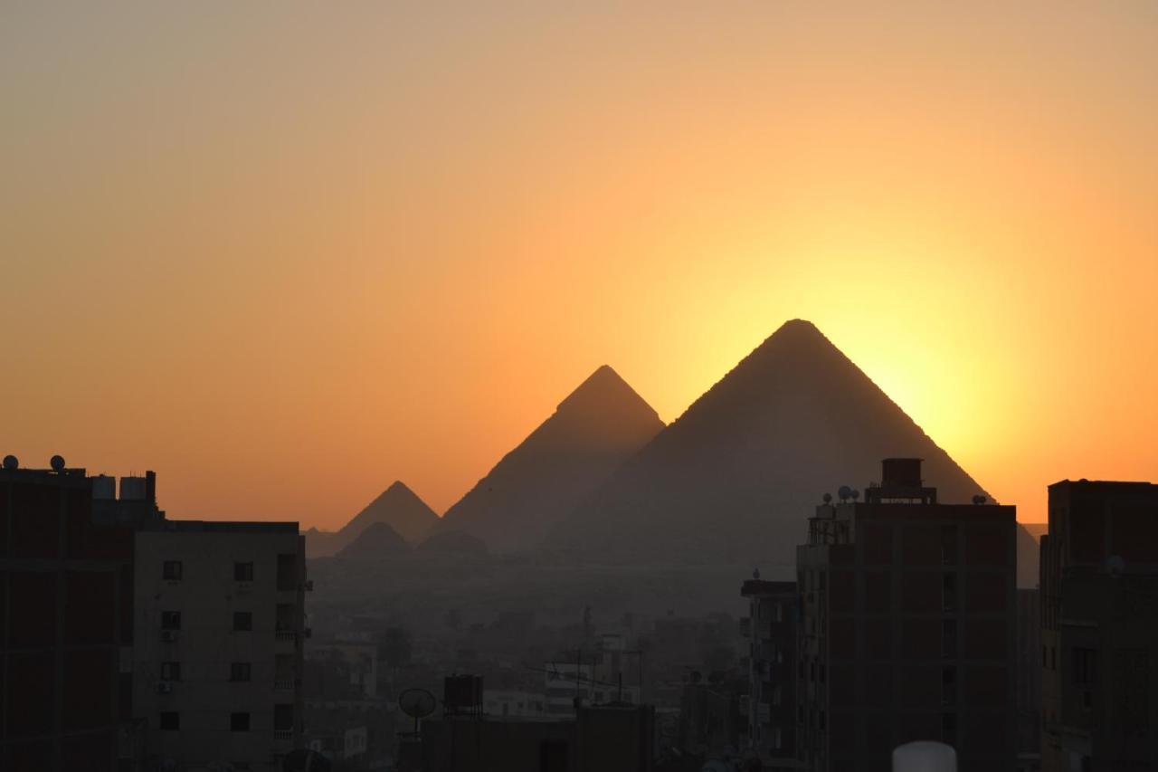 Aladdin Pyramids City カイロ エクステリア 写真